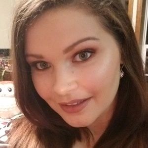 Meet your Posher, Dreama